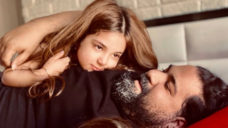 بیوگرافی همسر زیبای رضا صادقی