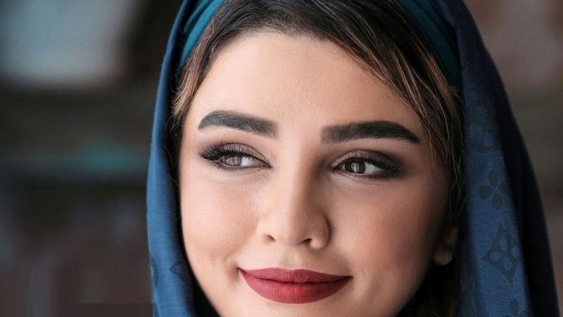 ذوق و شوق سیما خضر آبادی در مغازه میوه و تره بار / خدایی بازار قدیم یه حال دیگه ای داره