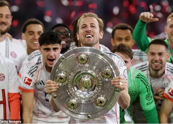 بازگشت کین به انگلیس: بایرن جانشینش را خرید