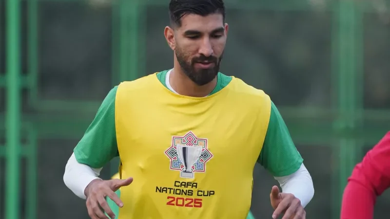 پوستر سریع اماراتی‌ها برای مغانلو!