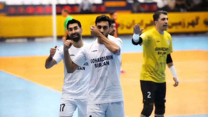 هفته دهم لیگ برتر: تعطیلات به بحران‌ زده‌ها ساخت