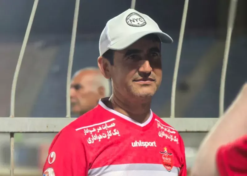 پیراهن پرسپولیس بر تن هوادار تاجیکی! (عکس)