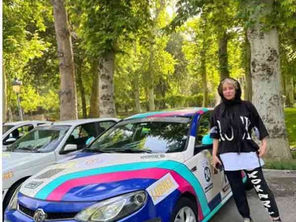 شراره رخام: موقعی که پراید 1 میلیون بود من بنز 62 میلیونی زیر پام بود! چاه نفت داریم! بنز بوی خوبی میده…/ پرادو داشتم رفتم یه بنز نقره ای هم خریدم