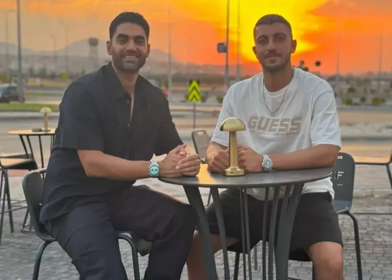 تکذیب شایعات: علی کریمی استقلال نمی شود