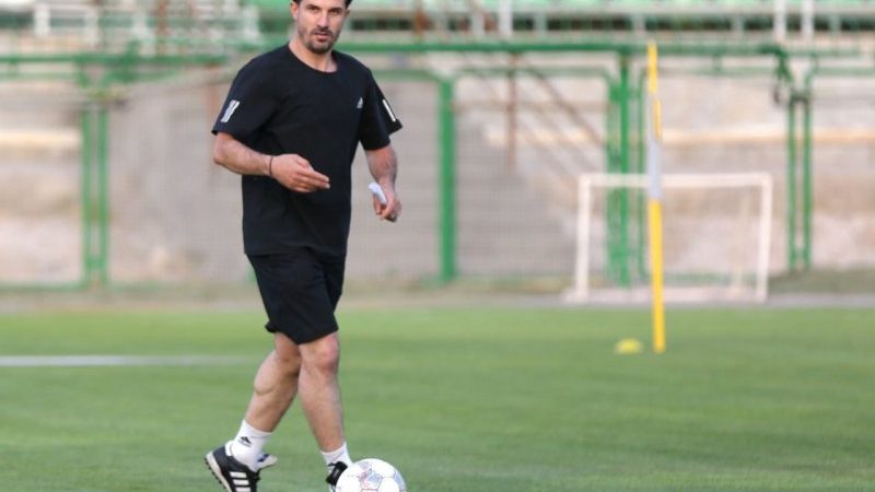 11 بازیکن ذوب آهن برای امتیازگیری در شیراز