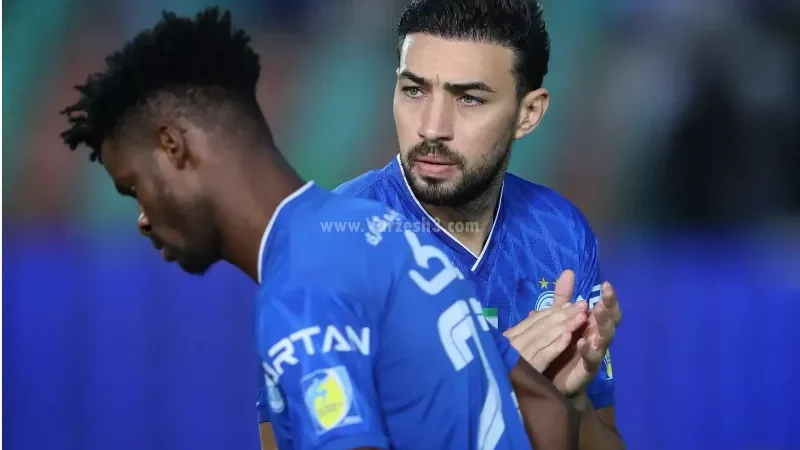 ستاره استقلال رفاقتش با دمبله را به رخ کشید!