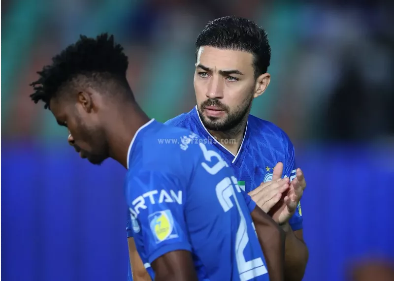 ستاره استقلال رفاقتش با دمبله را به رخ کشید!