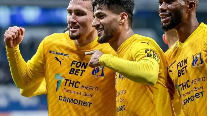 محبی با برچسب ملی آماده گل در روسیه