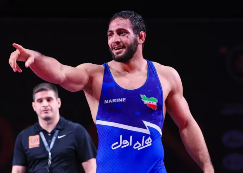 آذرپیرا: برای مردم ایران فقط باید طلا آورد