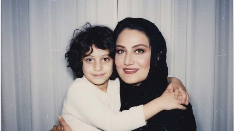 ترند نوستالژیک با چاشنی هوش مصنوعی؛ وقتی  چهره‌های مشهور، نسخهٔ بچگی‌شان را در آغوش می‌گیرند!+عکس/ قلبم اکلیلی شد😍