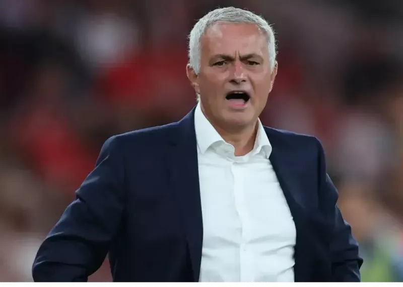 مورینیو: اهمیتی به واکنش هواداران چلسی نمی‌دهم