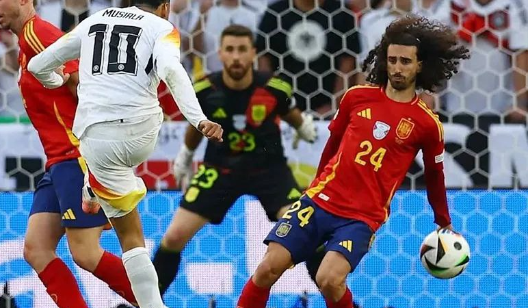 یوفا به خاطر من قوانینش را تغییر داد!