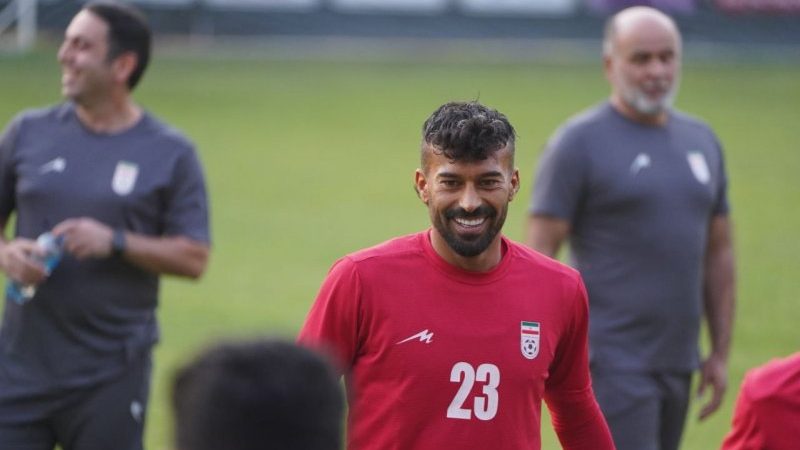 بازوبند تیم ملی به رامین رضاییان رسید