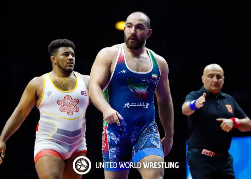 پایان روز اول قهرمانی جهان: زارع و جوان در فینال