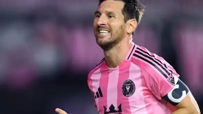 مسی را دیدم و به او گفتم متاسفم!