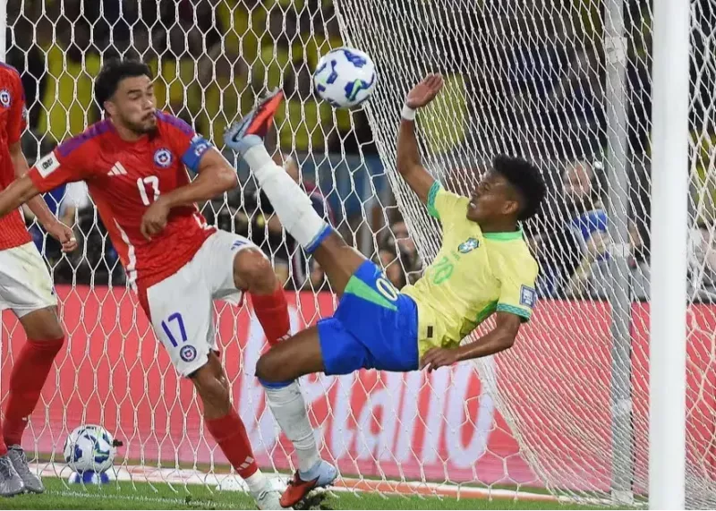 اولین گل ملی ستاره چلسی با قیچی برگردان (عکس)