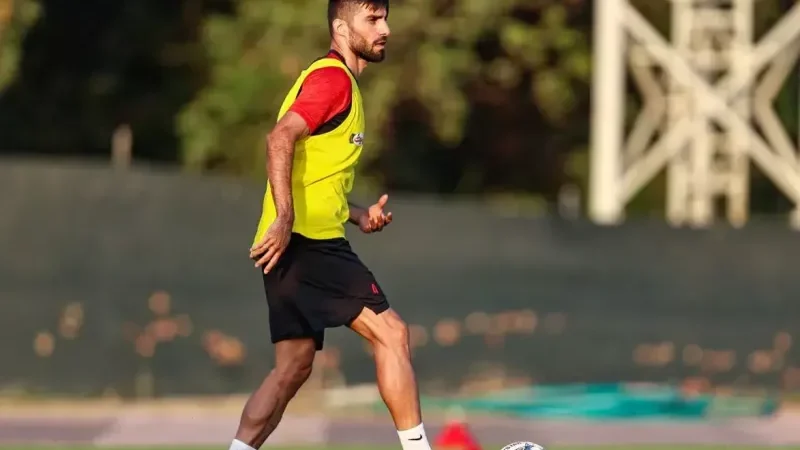 میلاد محمدی همچنان دور از ترکیب پرسپولیس