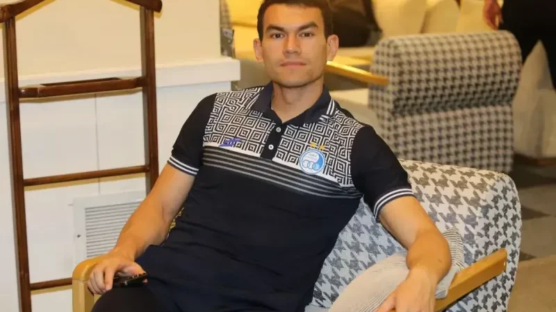 آشورماتوف یک قدم نزدیک‌تر به فیکس استقلال!