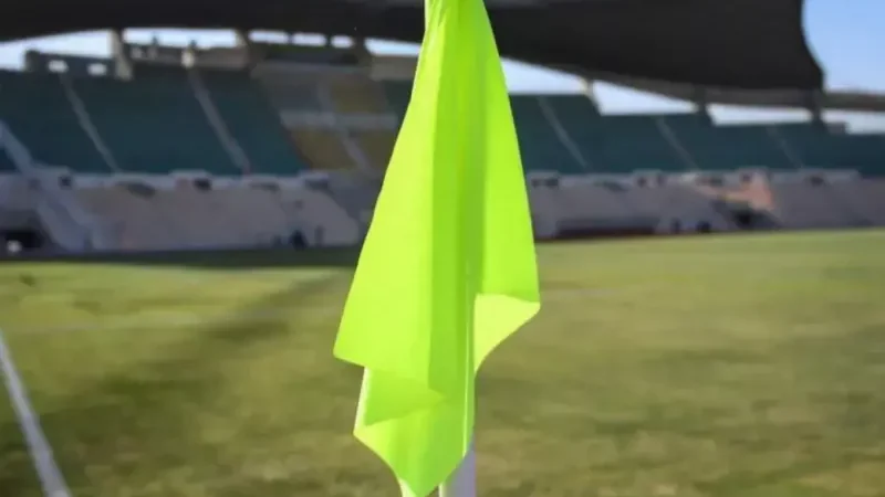 اتفاق عجیب: عبور تماشاگران از دو راهروی یک متری!