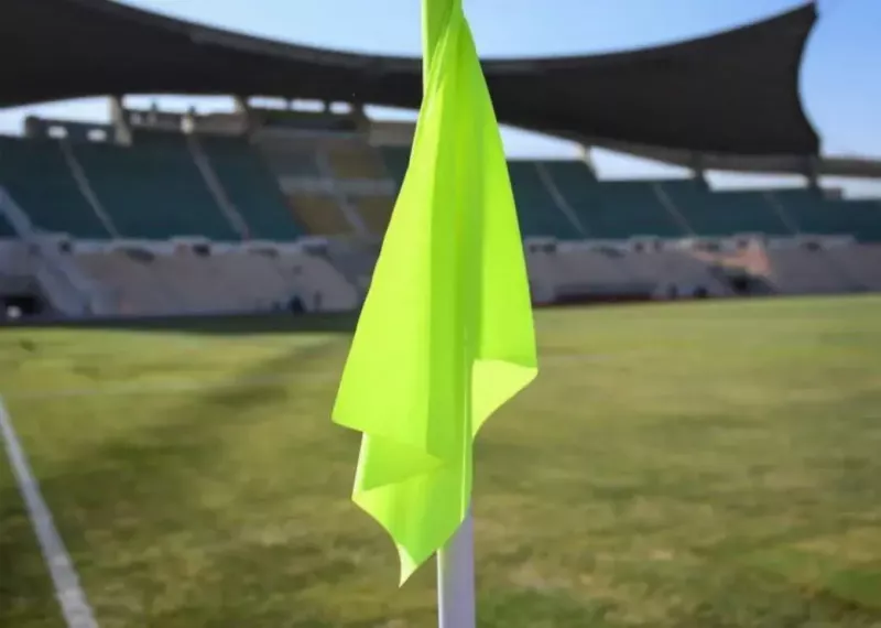 اتفاق عجیب: عبور تماشاگران از دو راهروی یک متری!