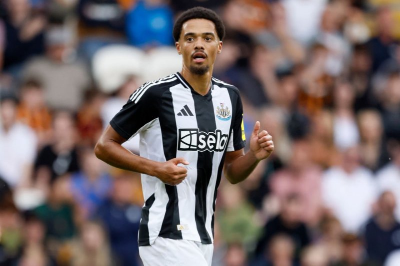 جلسه مدیران پرسپولیس برای جمال لوییس