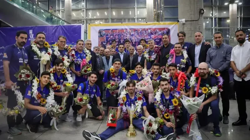 قهرمانان جهان به ایران برگشتند