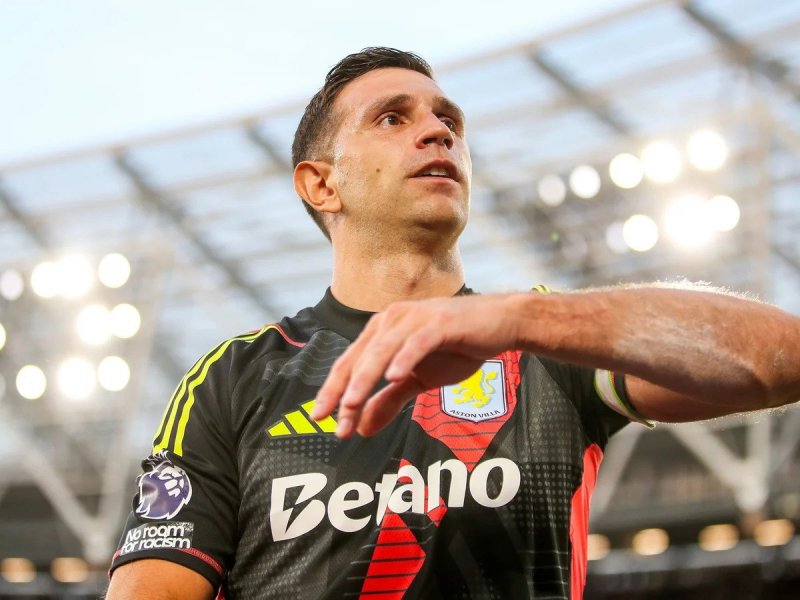 قهرمان جهان تمام روز منتظر یونایتد بود