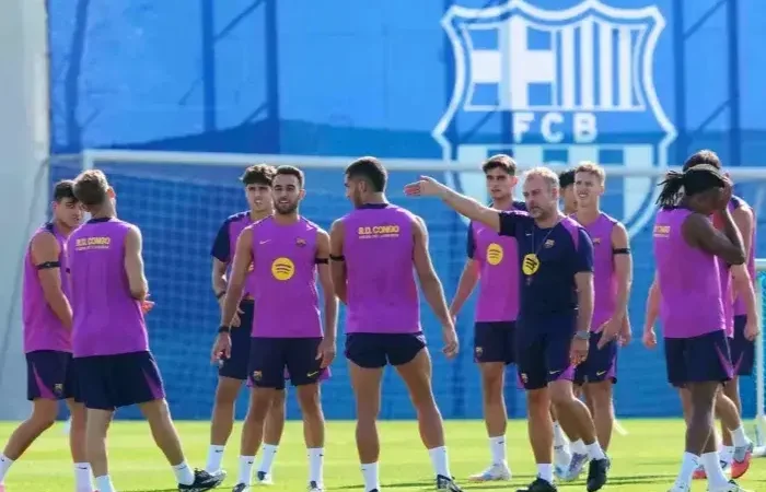 رختکن بارسلونا علیه فلیک: توضیح بده!