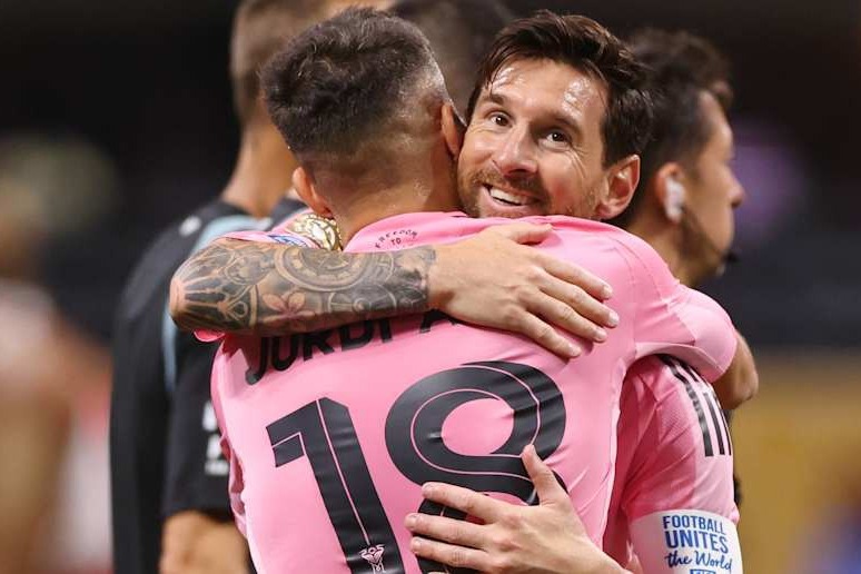 پیروزی پرگل اینترمیامی / مسی و یارانش به فینال رقابت های MLS رسیدند