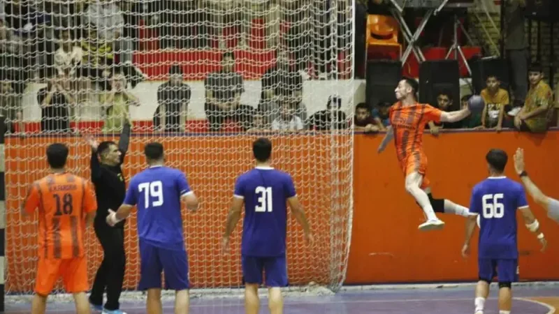 لیگ هندبال: استقلال برد، سپاهان صدرنشین شد