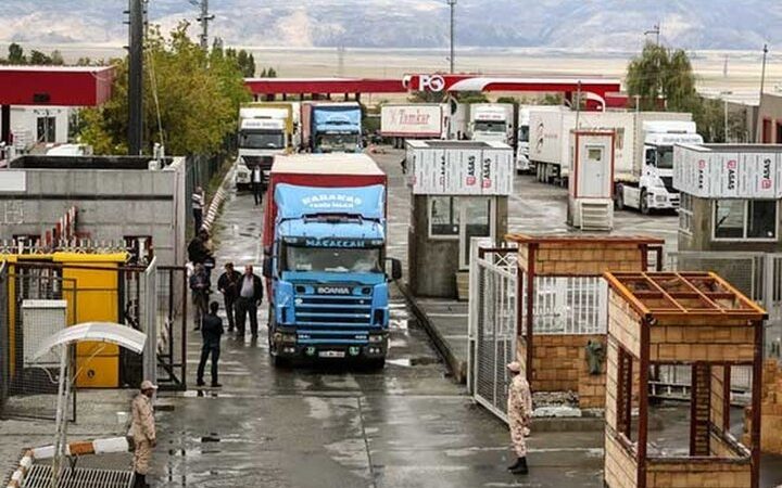 کشف ۷۵۵ مورد قاچاق انسان توسط مأموران گمرک بازرگان در سال‌جاری