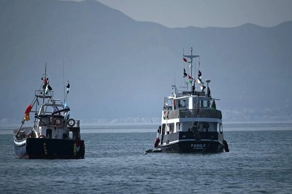 ناوگان صمود: ربودن۴۴۳ فعال صلح‌طلب در آب‌های بین المللی جنایت جنگی است