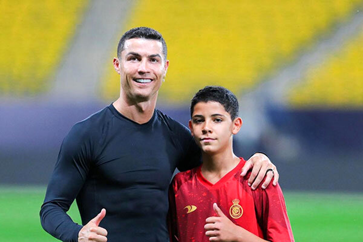 هدیه لاکچری رونالدو به پسرش/ ژست کریس جونیور با لامبورگینی ۲۶۵ هزار یورویی