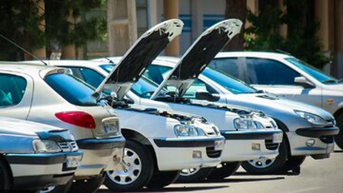 قیمت روز خودرو؛ فرمان بازار خودرو بلاتکلیف ماند