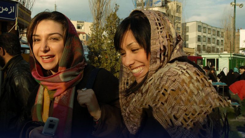 قاب تاریخ| تمرین بوکس سعید راد، استایل ‌دختران تهرانی دهه ۸۰، قالیباف در جنگ، تبلیغ جالب آبمیوه‌گیری توشیبا