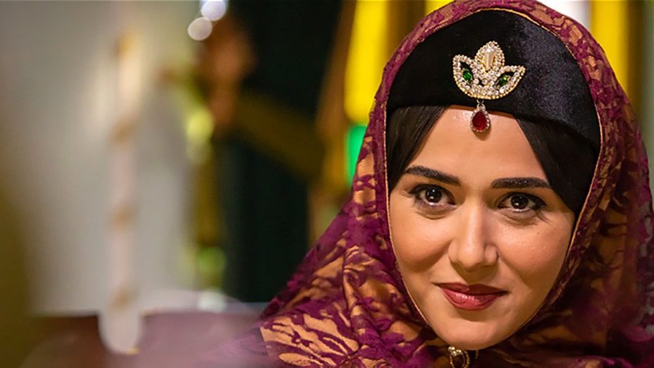 عکس سفر در زمان / این دختر باغبان جایگزین جیران واقعی شاه بود …/ چشمهایش شبیه جیران بود و …