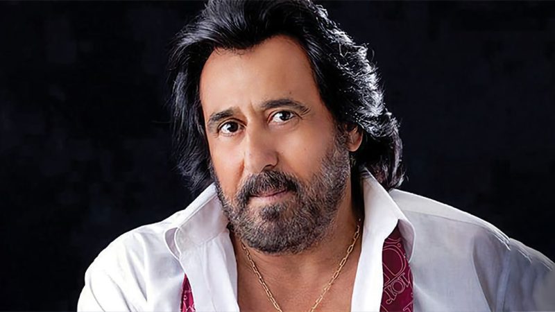 قاب تاریخ | ژست دوستانه «ابی و شهرام شب پره» در دهه 50