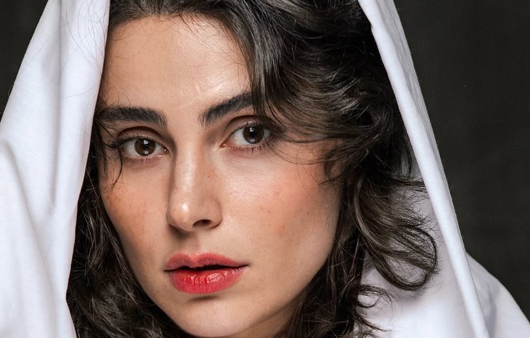 قاب امروز| علاقه هدیل علیان سیندرلای فلسطین ‌به شمس تبریزی‌ و ایران؛ ‌پرتره‌های خاص لاله، لیلا و شبنم دلبر