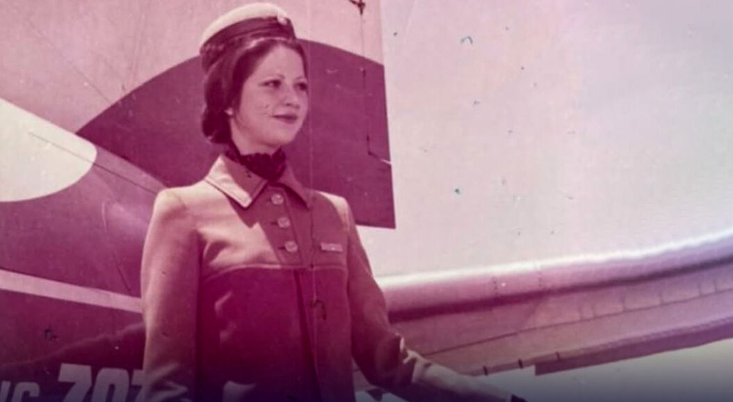 قاب تاریخ|‌ ‌مهماندار برازنده هما، تبلیغ جالب باتری در دهه۴۰، ‌‌برف بازی در پارک ملت دهه ۷۰