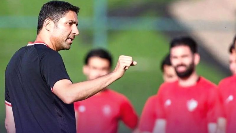 وحید هاشمیان برای دو بازی دیگر روی نیمکت پرسپولیس ابقا شد