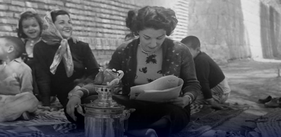 قاب تاریخ| عکس دیده نشده از ثریا قاسمی، تعارف غذای رجایی به بنی‌صدر و پیک‌نیک نوستالژیک دهه ۲۰