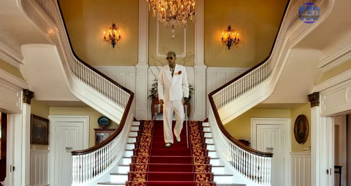 قصر خارق العاده لامین یامال و دوست دختر خواننده اش در بارسلونا