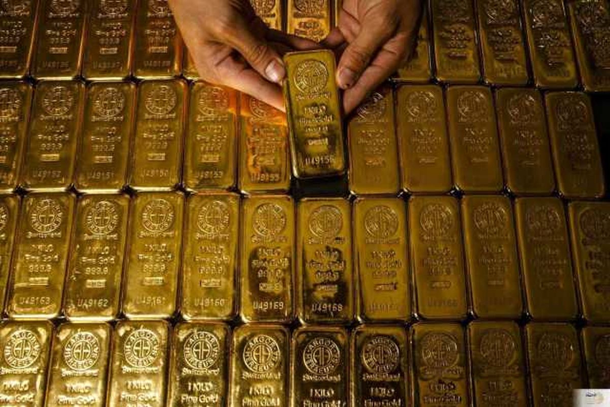اقتصاددان برجسته آمریکایی: پیش‌بینی می‌شود که امشب طلا مرز ۴۴۰۰ دلار را نیز پشت سر بگذارد