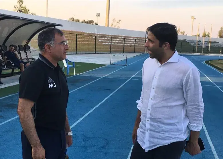 هاشمیان به خاطر فوتبال باید بماند!