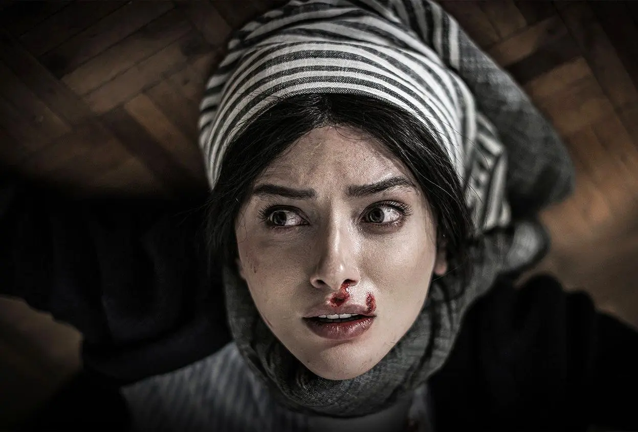 نگاهی به جشن تولد منحصربفرد آوا محقق، نورایِ سریال شغال در کوه و در میان انبوه برف+عکس/ کلاهی روسی با کیکی ساده😍