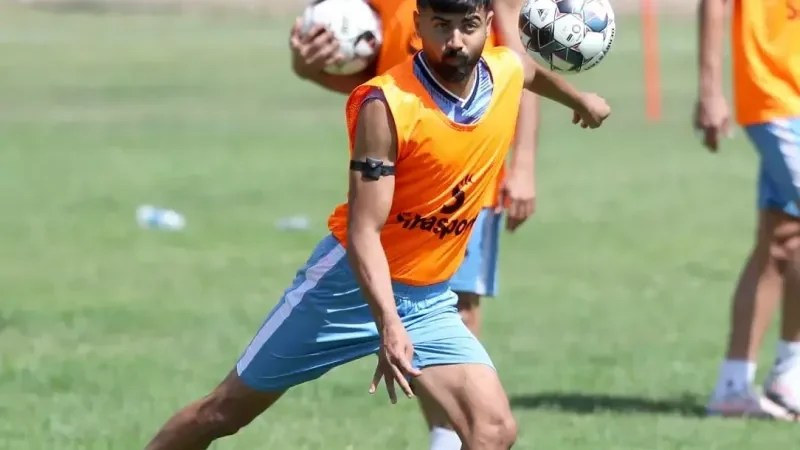 حریف استقلال به دنبال جایگزین ستاره اکوادوری