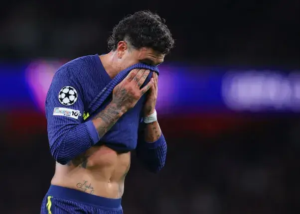 ستاره اتلتیکو باخت را گردن داور انداخت!