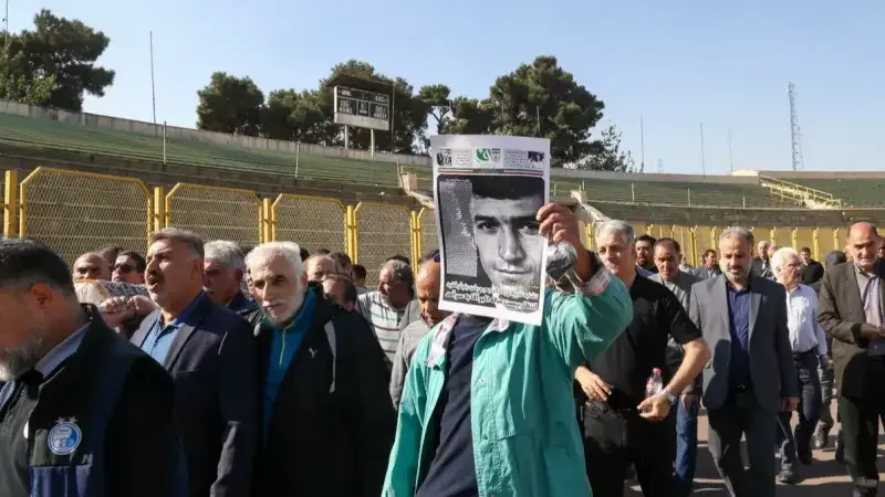 مراسم تشییع کارگر جم در حضور چهره‌های سرشناس