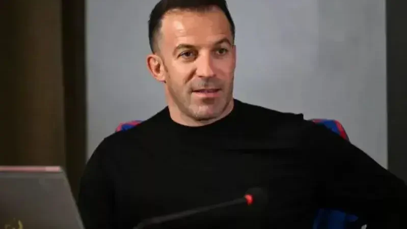 اشتباه دل‌پیه‌رو کیت های جام جهانی را لو داد !