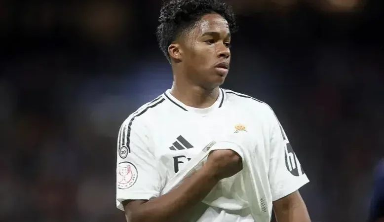 منچستر مشتری مهاجم ناراضی رئال شد